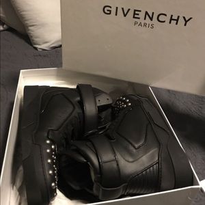 Givenchy Luxury Sneaker retail is $1,000 only $395